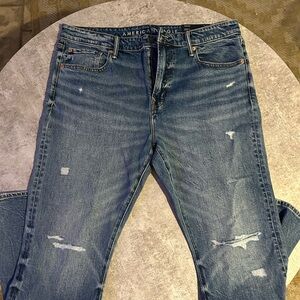 American Eagle Outfitters Men's Distressed Blue Jeans